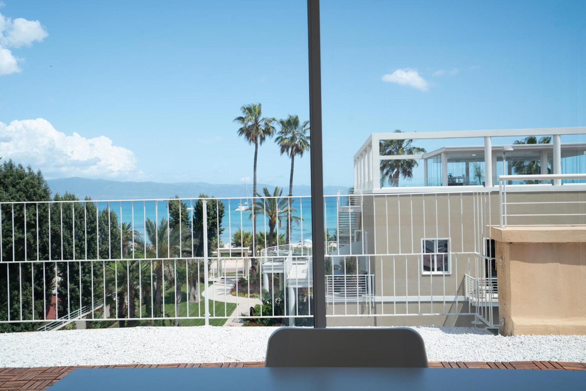 Terrazza Sella Del Diavolo - Vista Mare - Wifi Ac Apartment Cagliari Bagian luar foto
